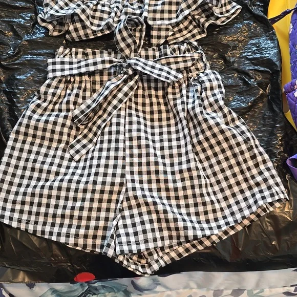 Black and White Gingham Romper - Picture 3 of 4